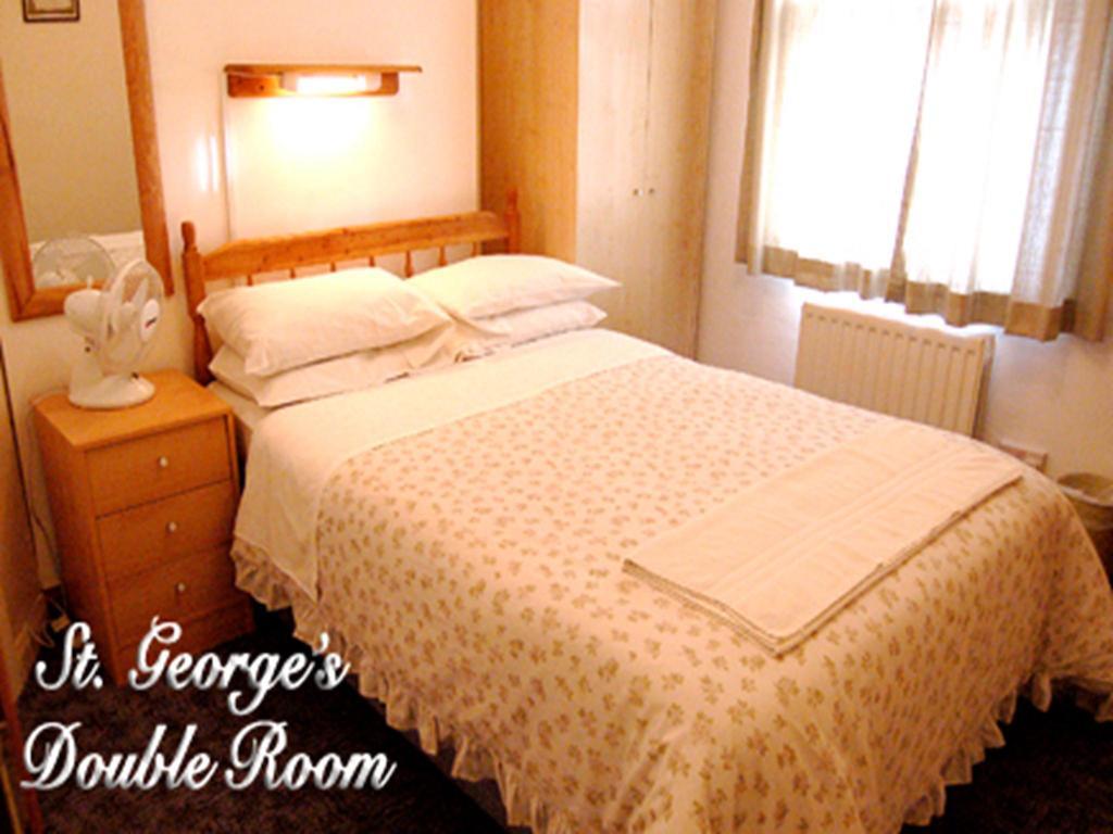 St. George'S Lodge Кингстън на Темза Стая снимка